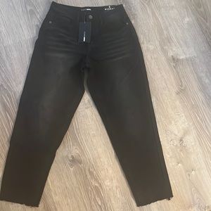 Fashion Nova black boyfriend jeans
